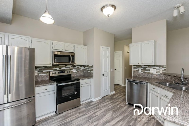 Property image 3 of 11204 Clayford Ridge Drive in Bradfield Farms, Charlotte, NC 28215