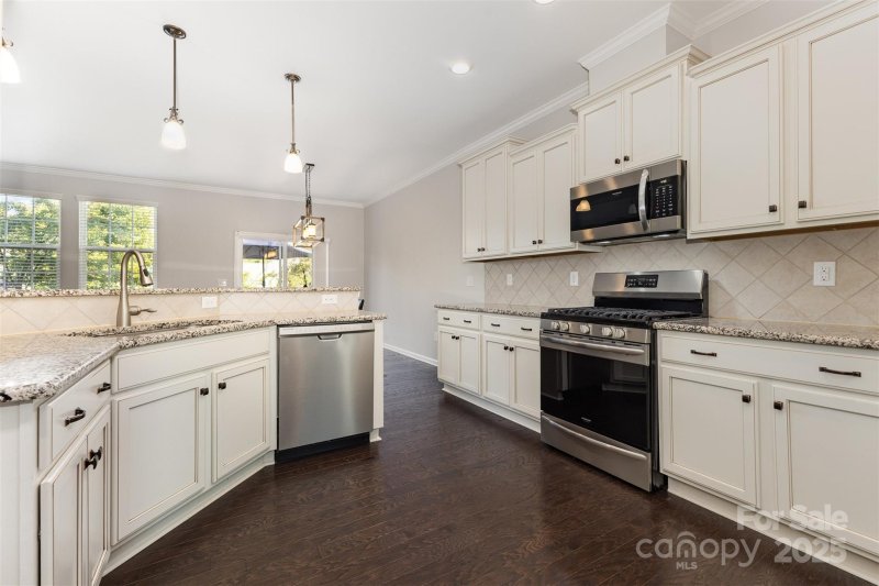 Property image 5 of 11610 Gilroy Lane in Bryton, Huntersville, NC 28078