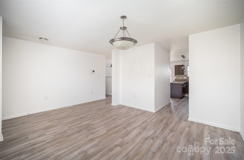 Property image 3 of 1813 Eastway Drive in Spencer Mountain Village, Dallas, NC 28034