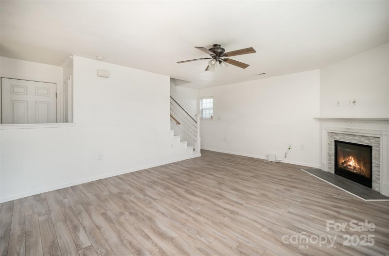 Property image 4 of 1813 Eastway Drive in Spencer Mountain Village, Dallas, NC 28034