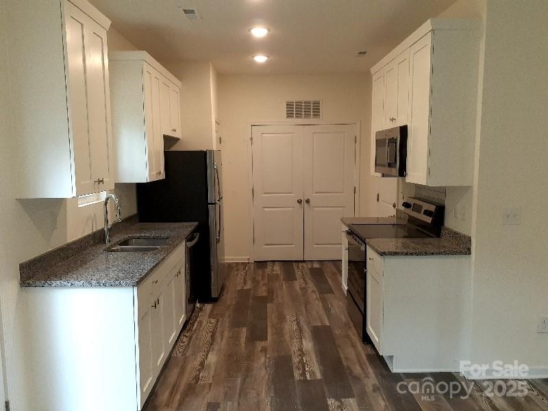 Property image 2 of 224 Nelson Avenue in Oakview Terrace, Charlotte, NC 28216