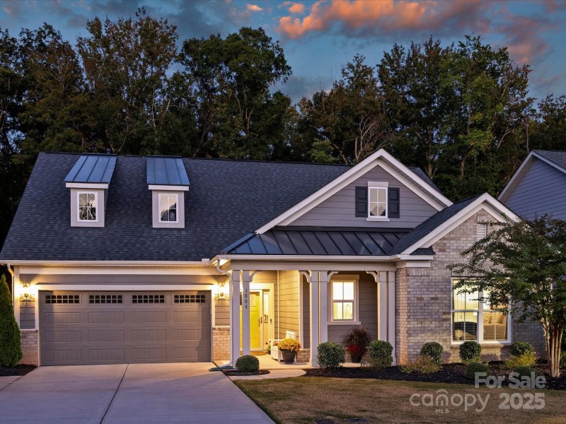 Southstone, Matthews Community