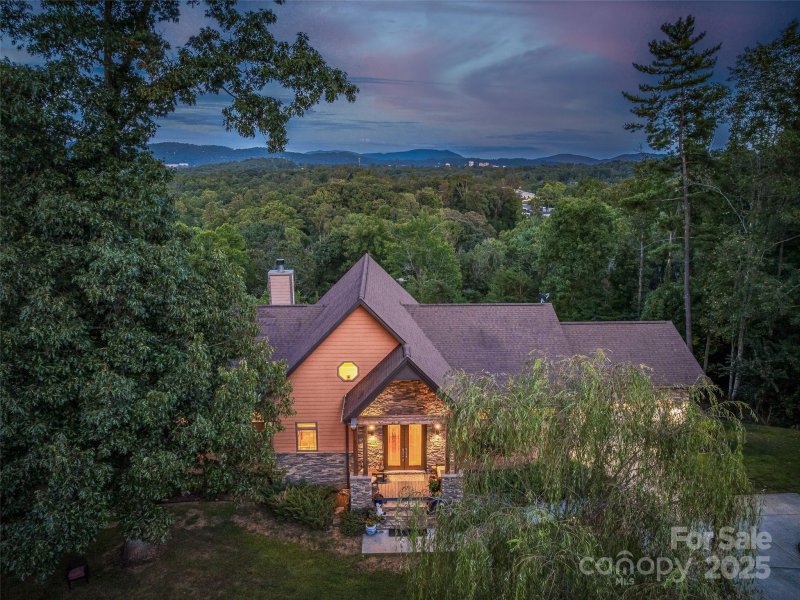 Rock Springs, Asheville Community