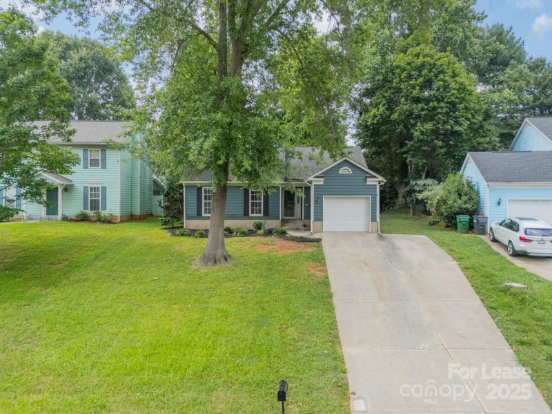 Property image 2 at 8027 Sherington Way, Charlotte, NC 28227