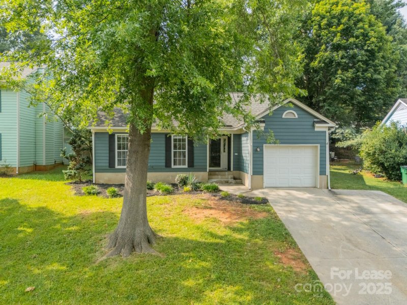 Property image 4 at 8027 Sherington Way, Charlotte, NC 28227