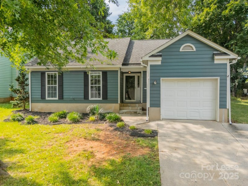 Property image 5 at 8027 Sherington Way, Charlotte, NC 28227