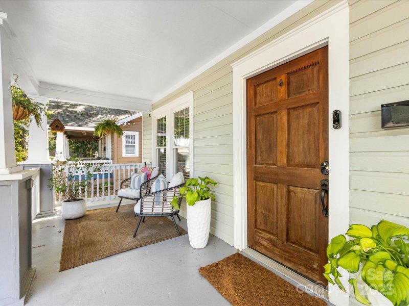 Property image 2 at 816 E 20th Street, Charlotte, NC 28205