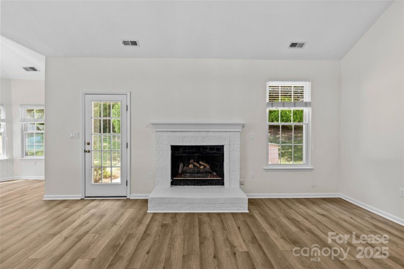 Property image 5 at 127 Lakewood Circle Drive, Mooresville, NC 28117