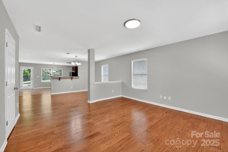 Property image 2 of 14434 Lake Crossing Drive in Waterlyn, Charlotte, NC 28278