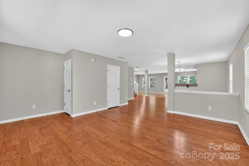 Property image 4 of 14434 Lake Crossing Drive in Waterlyn, Charlotte, NC 28278