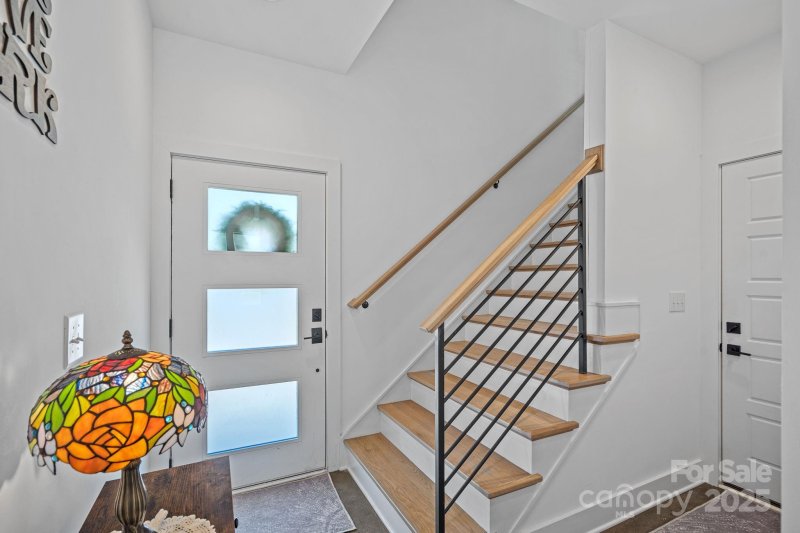 Property image 2 of 306 Wesley Heights Way in Wesley Heights, Charlotte, NC 28208