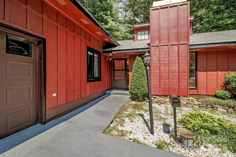 Property image 2 at 18 Saint Andrews Road, Arden, NC 28704