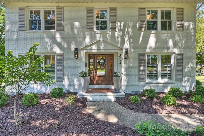 Property image 3 at 3707 Sulkirk Road, Charlotte, NC 28210