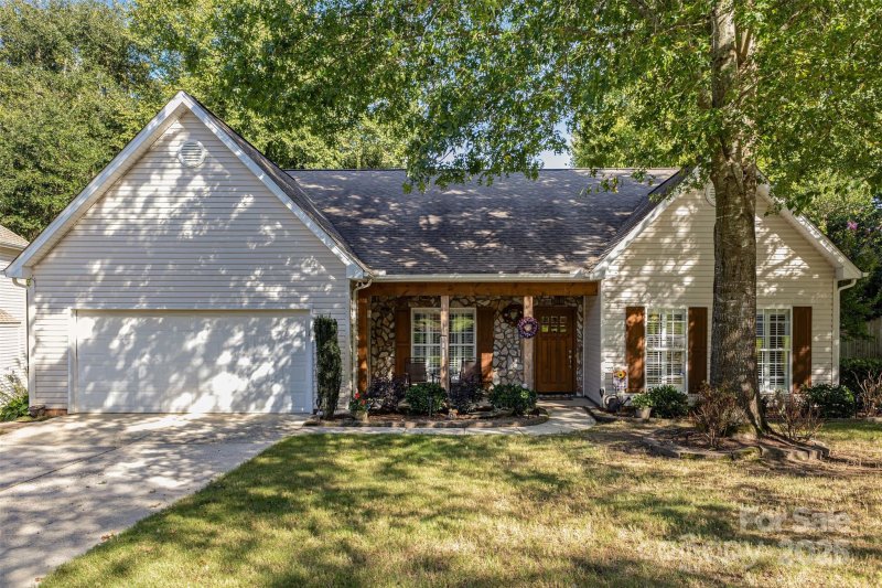 Property image 3 of 4760 Lauren Glen Street in Covington, Concord, NC 28027