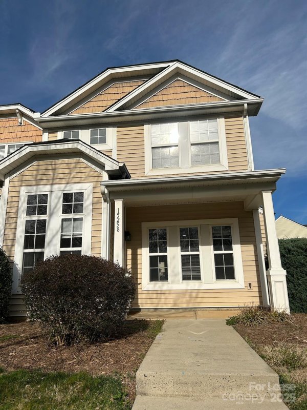 Property image 2 of 15258 Crossing Gate Drive in Caldwell Station, Cornelius, NC 28031