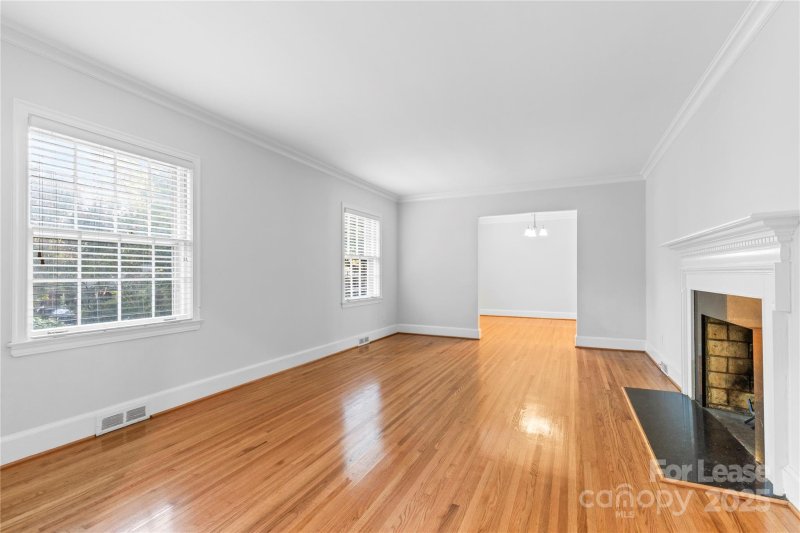 Property image 3 at 5814 Wedgewood Drive, Charlotte, NC 28210