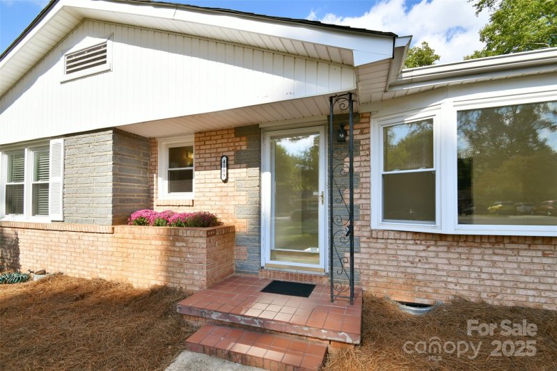 Property image 3 at 4109 Leeds Drive, Charlotte, NC 28205