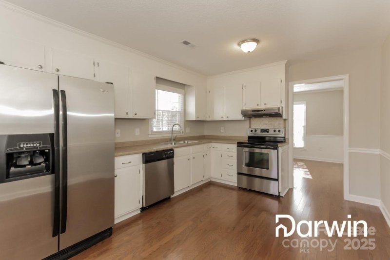 Property image 3 at 1009 Falls Church Road, Charlotte, NC 28270