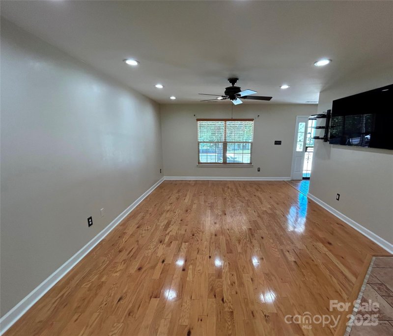 Property image 3 of 1946 9th Street Place in Windsong Village, Hickory, NC 28602