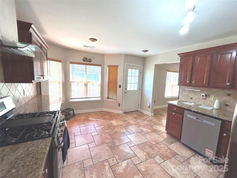 Property image 5 of 1946 9th Street Place in Windsong Village, Hickory, NC 28602