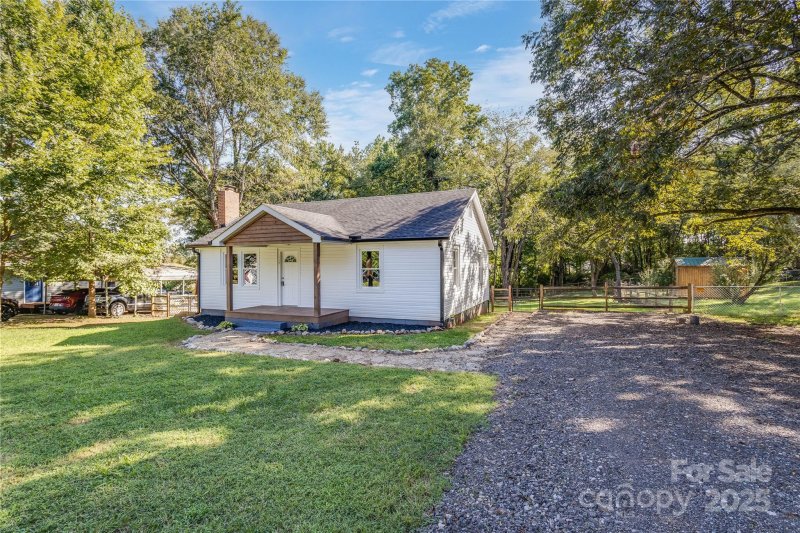 Property image 3 at 115 Church Street, High Shoals, NC 28077