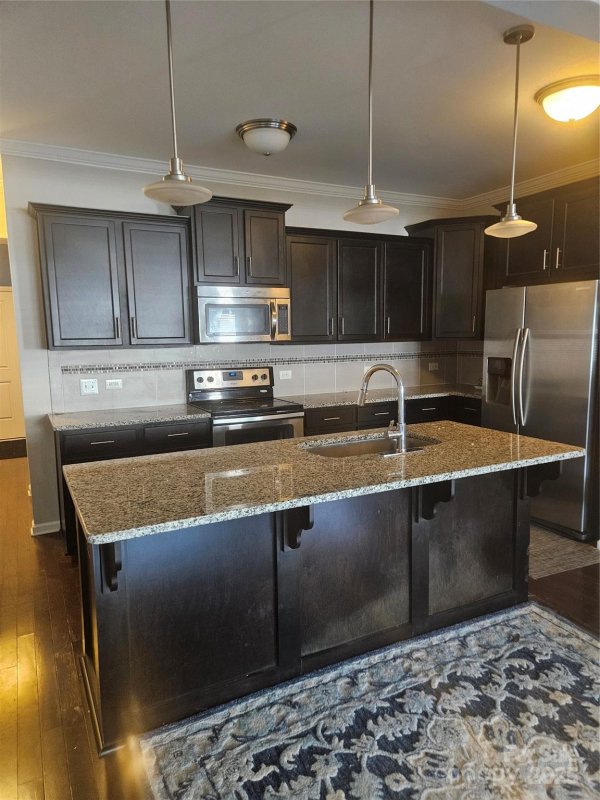 Property image 3 of 907 Summerlake Drive in Summerlake, Fort Mill, SC 29715