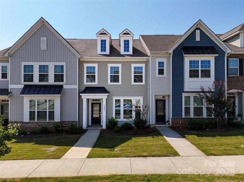 Property image 2 of 12833 Canton Side Avenue in Chateau, Charlotte, NC 28273