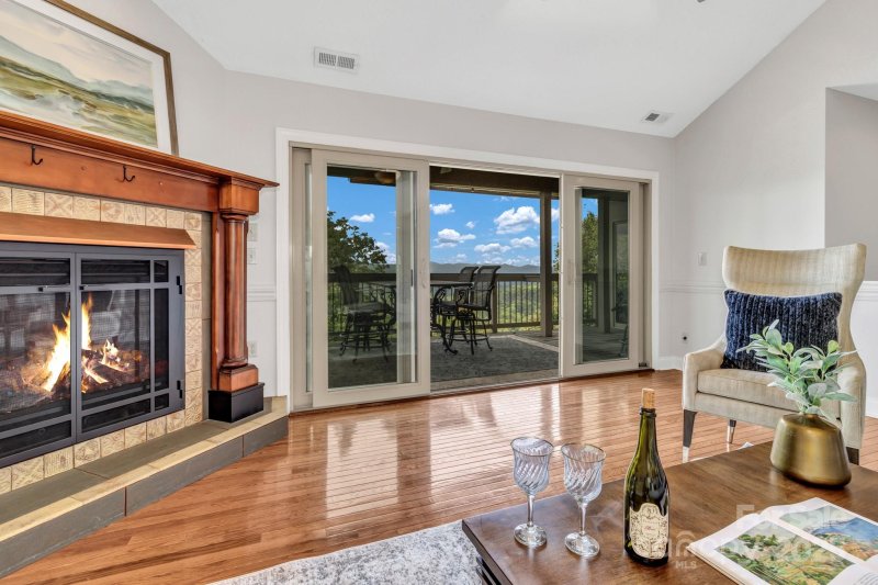 Property image 4 of 86 Distant View Drive in The Pinnacle At Park Avenue, Asheville, NC 28803