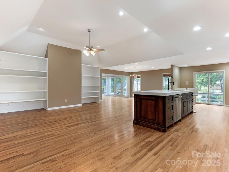 Property image 5 of 5124 Tedorill Lane in Carsons Pond, Charlotte, NC 28226