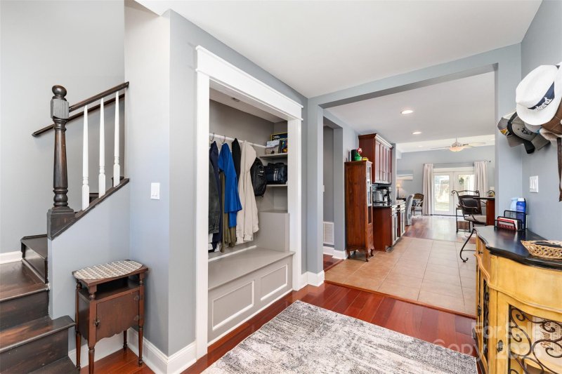 Property image 4 of 311 Dover Avenue in Sedgefield, Charlotte, NC 28209