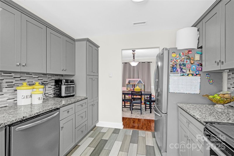 Property image 3 of 7508 Free Court in Rolling Hills, Charlotte, NC 28216