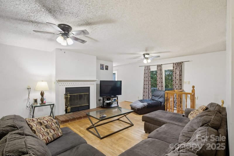 Property image 4 at 1713 Poe Circle, Hickory, NC 28601