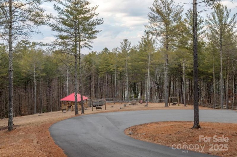 Property image 3 of 3087 Bear Paw Avenue in Waterside, Valdese, NC 28690