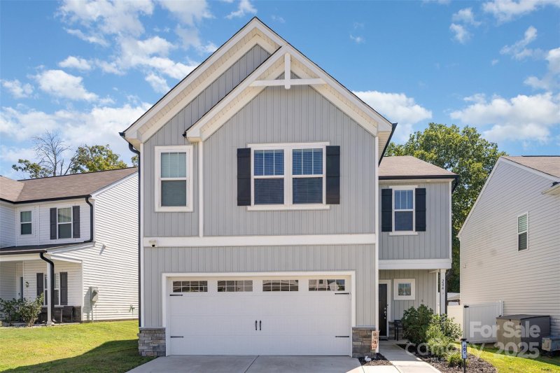 Shay Crossing, Salisbury Community