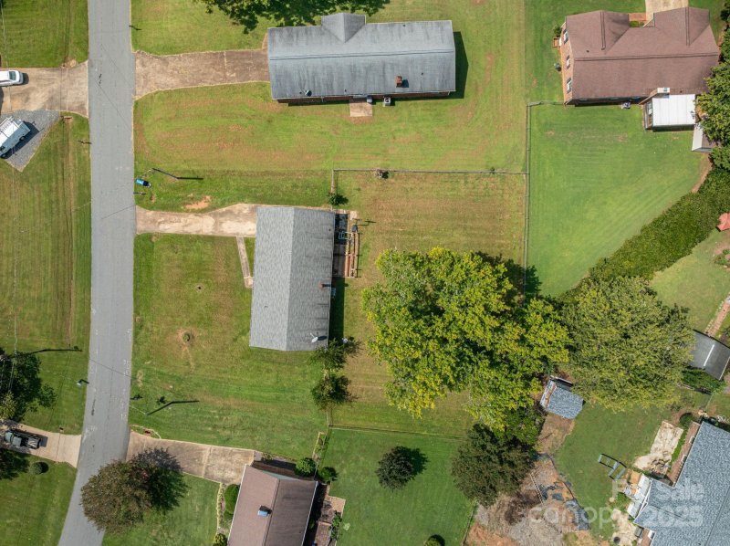 Property image 5 at 5706 Claridge Drive, Hickory, NC 28602