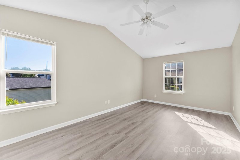 Property image 2 of 1207 Salvadore Court in Cherry Park, Gastonia, NC 28052