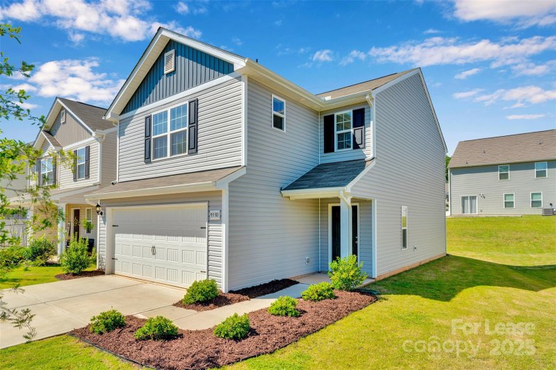 Property image 2 of 9330 Creedmore Hills Drive in Creedmore Hills, Charlotte, NC 28214