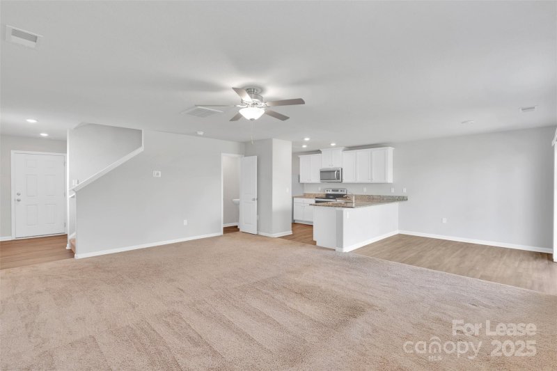 Property image 4 of 9330 Creedmore Hills Drive in Creedmore Hills, Charlotte, NC 28214