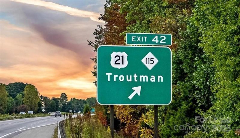 Property image 3 of 154 Jameson Park Drive in Smith Village, Troutman, NC 28166