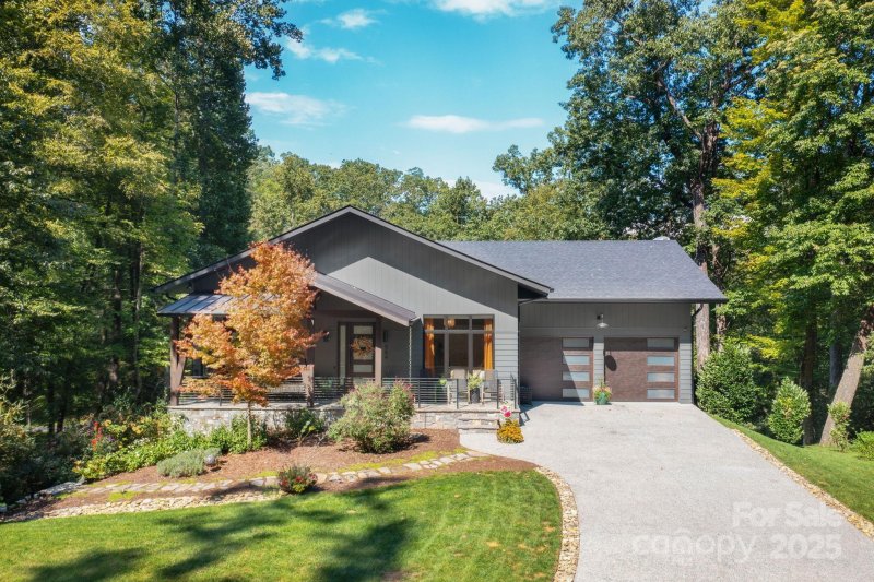 559 Shining Rock Path