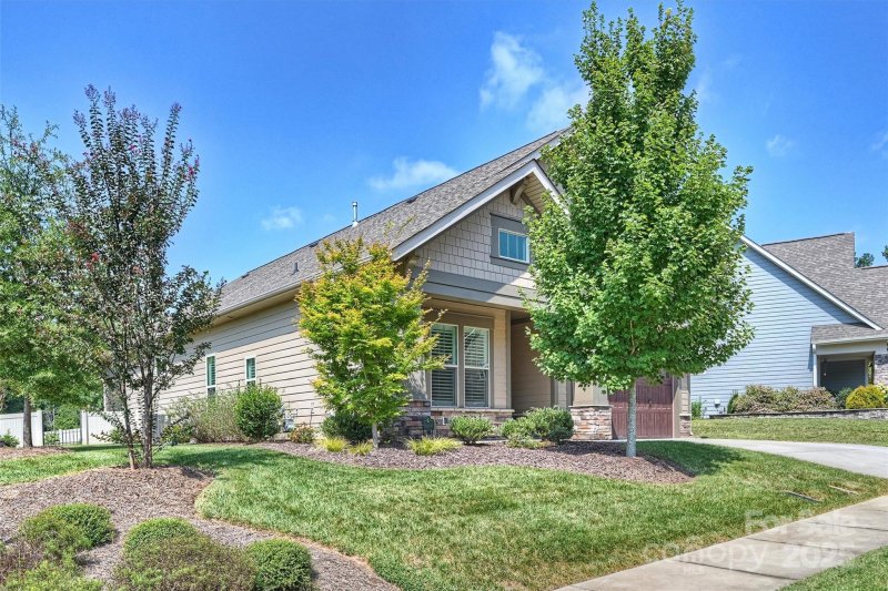 Property image 2 of 3856 Zemosa Lane in Woodbridge, Concord, NC 28027