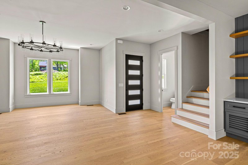 Property image 5 at 611 Crystal Heights Drive, Hendersonville, NC 28739