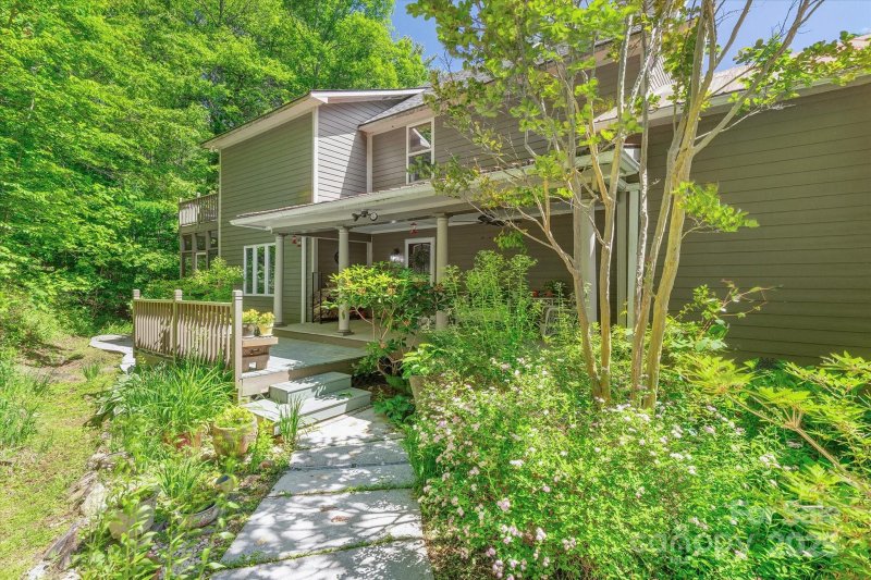 14 Shelton Branch Road