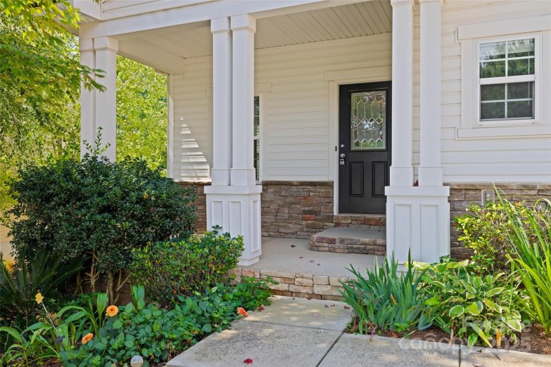 Property image 2 of 576 Putting Drive in Madison Green, Fort Mill, SC 29715