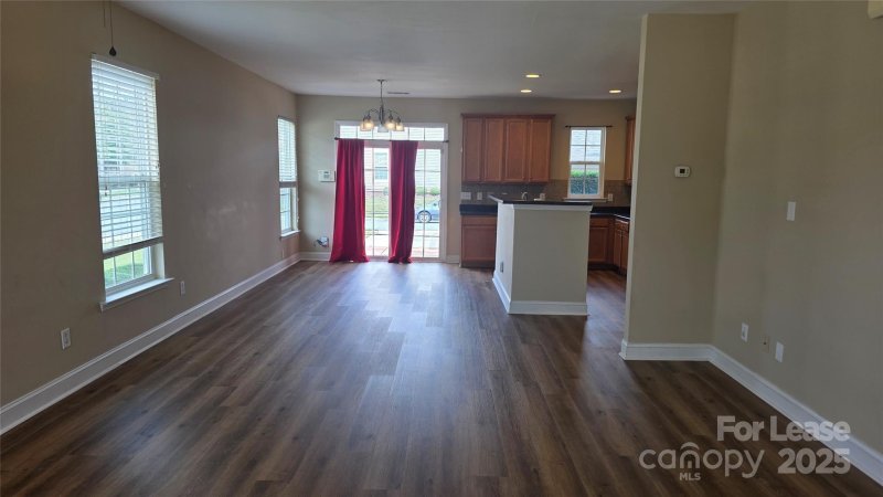 Property image 2 of 233 E Waterlynn Road in Waterlynn, Mooresville, NC 28117