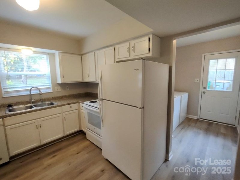 Property image 2 at 11523 Five Cedars Road, Charlotte, NC 28226