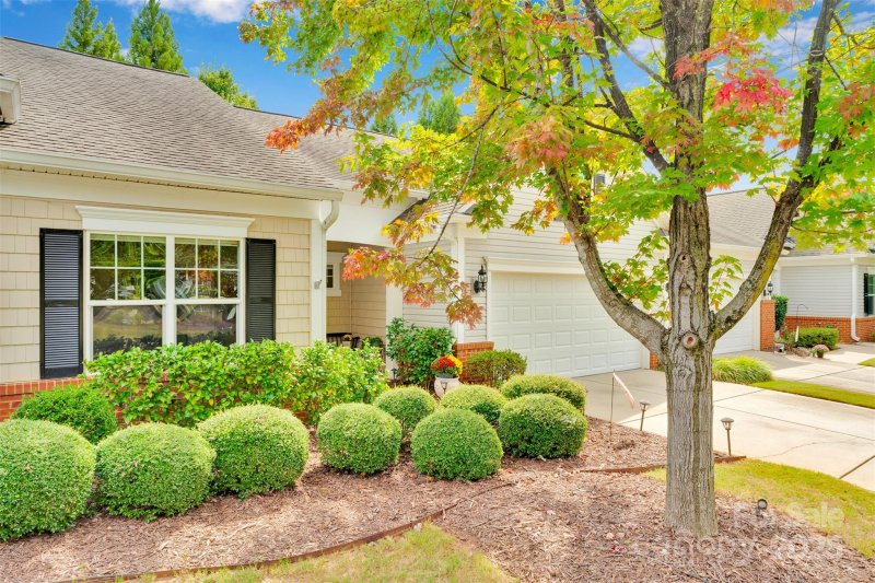 Property image 3 of 28112 Song Sparrow Lane in Sun City Carolina Lakes, Fort Mill, SC 29707