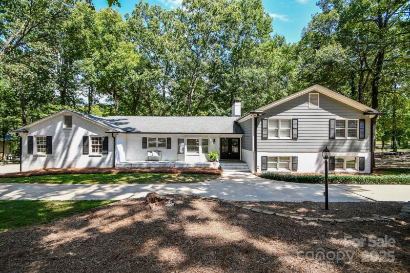 2632 Rolling Hills Drive