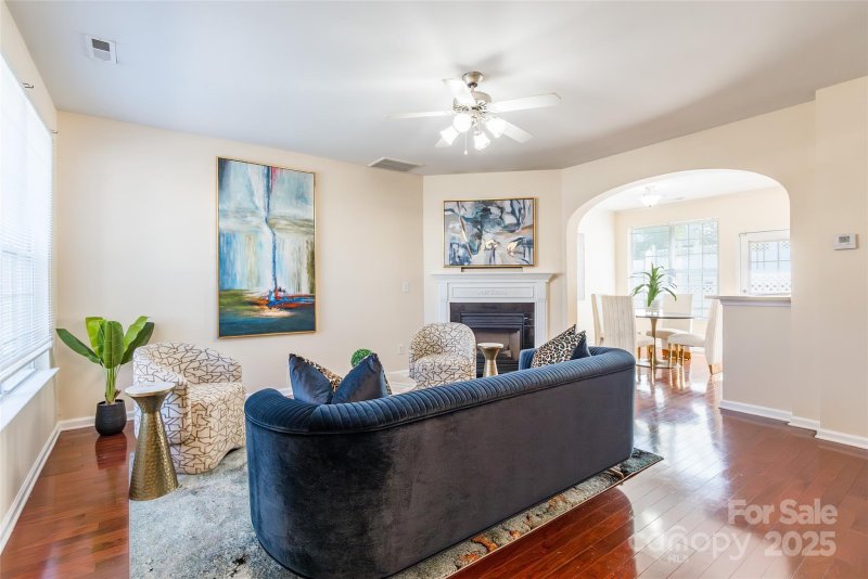 Property image 2 of 827 Gentlewinds Court in Fieldstone, Fort Mill, SC 29708