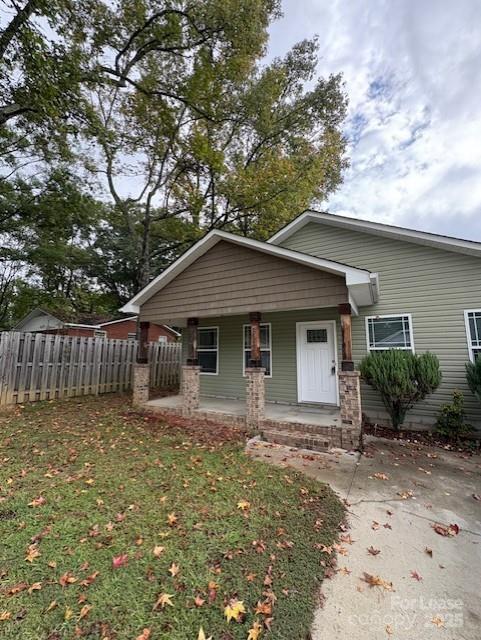 Property image 2 at 917 Oakwood Avenue, Kannapolis, NC 28081